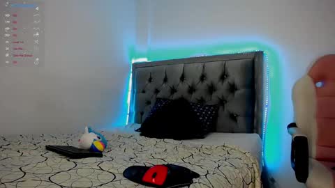 Snapshot of cherry_bony chatting on 01-14-25, 07:06 Cherry Bony online show from 01-14-25, 07:06