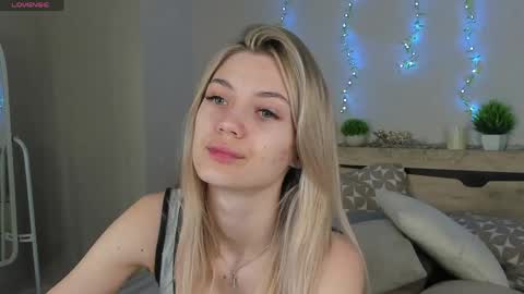 Snapshot of cherry_pr1ce chatting on 05-10-26, 11:10 cherry_pr1ce online show from 05-10-26, 11:10