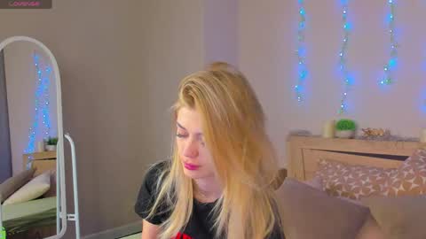 Snapshot of cherry_pr1ce chatting on 05-17-26, 11:12 cherry_pr1ce online show from 05-17-26, 11:12