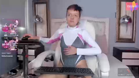 Snapshot of cherryblow_ chatting on 10-30-25, 02:07 Cherry Glow online show from 10-30-25, 02:07