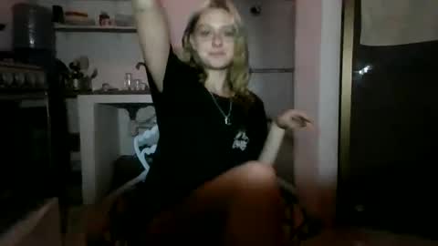 Snapshot of cherryblushxo chatting on 12-21-25, 06:09 cherryblushxo online show from 12-21-25, 06:09