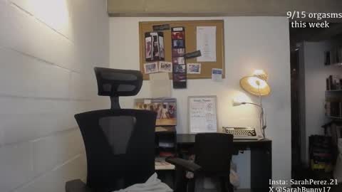 Snapshot of cherrybunny21 chatting on 02-04-25, 07:18 Sarah Prez online show from 02-04-25, 07:18