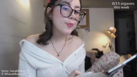 Snapshot of cherrybunny21 chatting on 09-09-25, 11:48 Sarah Prez online show from 09-09-25, 11:48