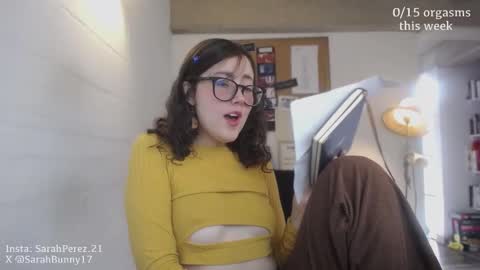 Snapshot of cherrybunny21 chatting on 10-11-25, 06:17 Sarah Prez online show from 10-11-25, 06:17