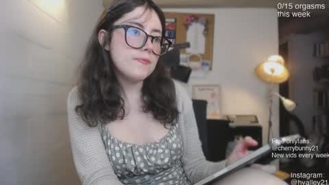 Sarah Prez online show from 05-05-26, 01:13