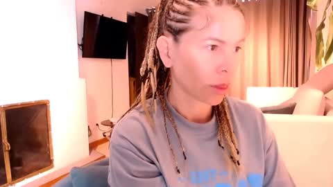 Snapshot of cherrycoloured chatting on 02-02-26, 01:10 Anna online show from 02-02-26, 01:10