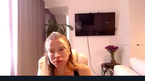 Snapshot of cherrycoloured chatting on 03-06-26, 06:48 Anna online show from 03-06-26, 06:48