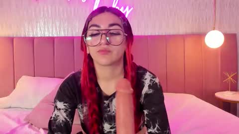 Snapshot of cherryflame_vc chatting on 10-23-25, 01:43 Cherry online show from 10-23-25, 01:43