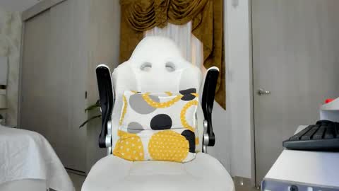 Snapshot of cherryfox88 chatting on 10-29-25, 04:48 Independent Cherry fox online show from 10-29-25, 04:48