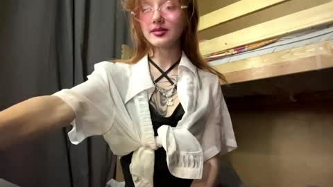 Snapshot of cherrylcornes chatting on 05-17-26, 03:15 Nika online show from 05-17-26, 03:15