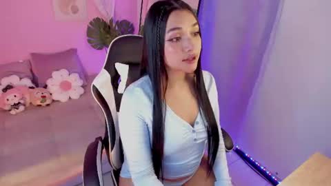 Snapshot of cherrymel_ chatting on 06-27-26, 11:26 Mely online show from 06-27-26, 11:26