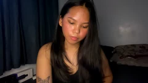 Snapshot of cherrynovax chatting on 06-25-26, 02:21 Bella online show from 06-25-26, 02:21