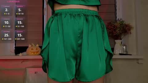 Lysia online show from 10-22-25, 11:10