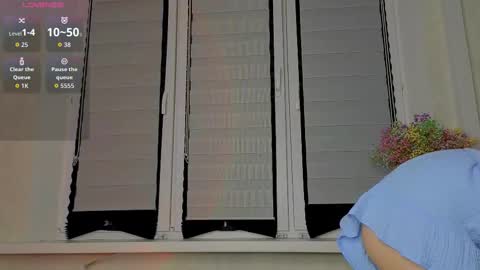 Lysia online show from 11-12-25, 12:38