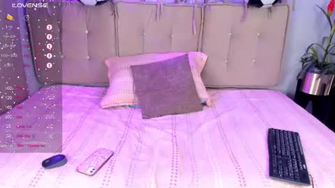 Snapshot of cherryy_boy chatting on 06-28-26, 11:33 Matias online show from 06-28-26, 11:33