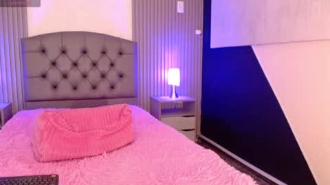 Cheryl online show from 10-15-25, 04:34