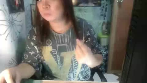 Snapshot of chescahotxxxl chatting on 01-06-25, 11:29 chescahotxxxl online show from 01-06-25, 11:29