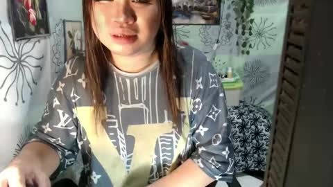 Snapshot of chescahotxxxl chatting on 02-11-25, 02:35 chescahotxxxl online show from 02-11-25, 02:35