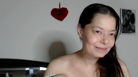 Chiara online show from 04-05-26, 08:17