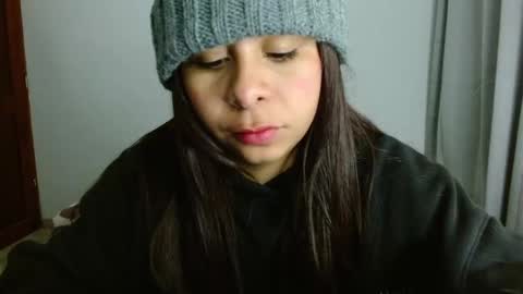 Snapshot of chiara_20 chatting on 10-18-25, 02:14 Airam online show from 10-18-25, 02:14