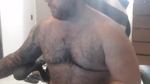 Snapshot of chicagoguy86 chatting on 11-12-25, 04:46 Chicagoguy86 aka Benny Cooper online show from 11-12-25, 04:46