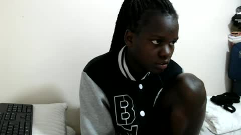 chichie_ online show from 06-22-26, 03:08