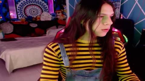 Snapshot of chico_explosivo chatting on 10-19-25, 01:39 chico_explosivo online show from 10-19-25, 01:39