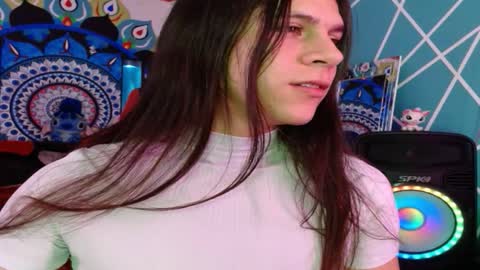 Snapshot of chico_explosivo chatting on 11-02-25, 12:13 chico_explosivo online show from 11-02-25, 12:13