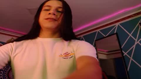 Snapshot of chico_explosivo chatting on 12-16-25, 02:49 chico_explosivo online show from 12-16-25, 02:49