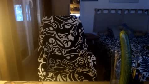 chicocam1983 online show from 12-14-24, 05:14