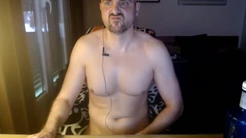 Snapshot of chicocam1983 chatting on 05-17-26, 03:52 chicocam1983 online show from 05-17-26, 03:52