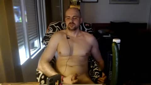 Snapshot of chicocam1983 chatting on 06-20-26, 04:32 chicocam1983 online show from 06-20-26, 04:32