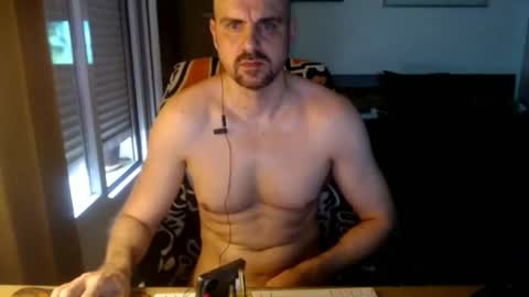 Snapshot of chicocam1983 chatting on 06-27-26, 04:01 chicocam1983 online show from 06-27-26, 04:01