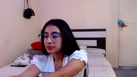 Snapshot of chikandela chatting on 02-18-25, 10:25 Valentina online show from 02-18-25, 10:25