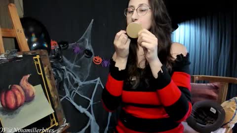 Nina   online show from 10-31-25, 05:14