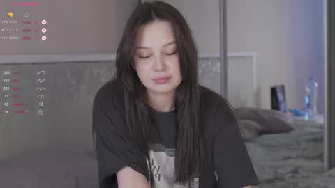 Snapshot of chillgirlll chatting on 02-28-26, 05:41 Nicole online show from 02-28-26, 05:41