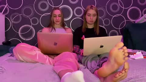 Snapshot of chillgoddess chatting on 12-08-24, 08:58 Goddess Vika - owner of all ur money online show from 12-08-24, 08:58