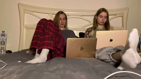 Snapshot of chillgoddess chatting on 12-30-24, 03:35 Goddess Vika - owner of all ur money online show from 12-30-24, 03:35