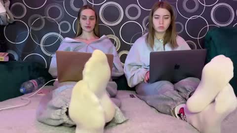 Snapshot of chillgoddess chatting on 01-12-25, 10:56 Goddess Vika - owner of all ur money online show from 01-12-25, 10:56