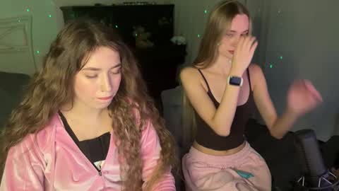 Snapshot of chillgoddess chatting on 10-04-25, 04:16 Goddess Vika - owner of all ur money online show from 10-04-25, 04:16