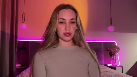 Snapshot of chillgoddess chatting on 11-10-25, 03:55 Goddess Vika - owner of all ur money online show from 11-10-25, 03:55