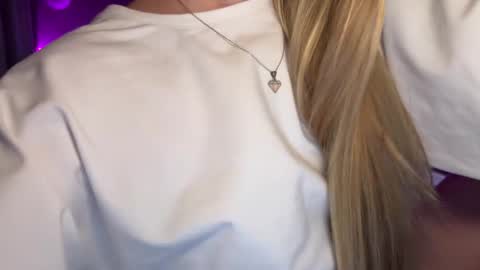 Snapshot of chillgoddess chatting on 12-05-25, 06:00 Goddess Vika - owner of all ur money online show from 12-05-25, 06:00