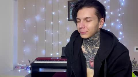 Snapshot of chillguy2k chatting on 12-06-24, 12:02 Rick online show from 12-06-24, 12:02