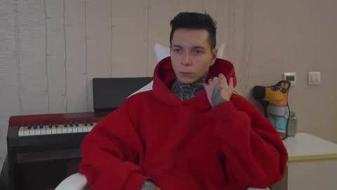 Snapshot of chillguy2k chatting on 01-08-25, 11:21 Rick online show from 01-08-25, 11:21