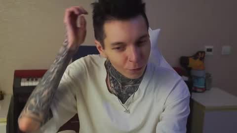 Snapshot of chillguy2k chatting on 01-18-25, 08:40 Rick online show from 01-18-25, 08:40