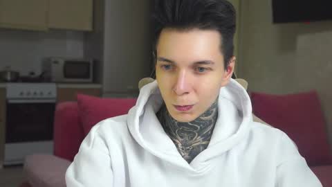 Snapshot of chillguy2k chatting on 03-02-25, 08:40 Rick online show from 03-02-25, 08:40