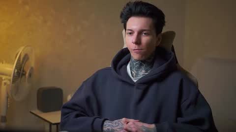 Snapshot of chillguy2k chatting on 09-23-25, 12:02 Rick online show from 09-23-25, 12:02