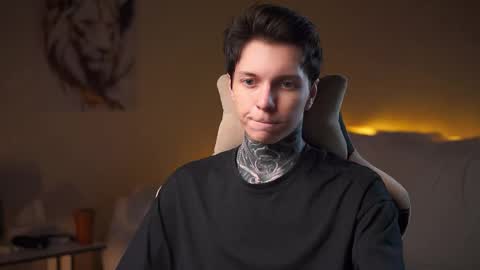 Snapshot of chillguy2k chatting on 10-06-25, 12:52 Rick online show from 10-06-25, 12:52