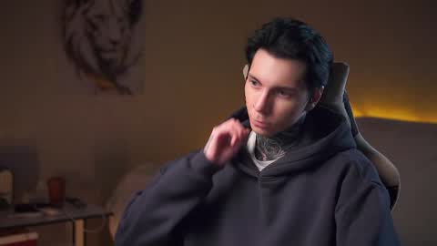 Snapshot of chillguy2k chatting on 10-22-25, 05:13 Rick online show from 10-22-25, 05:13