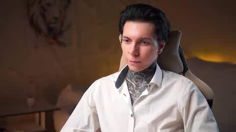 Snapshot of chillguy2k chatting on 10-29-25, 07:04 Rick online show from 10-29-25, 07:04